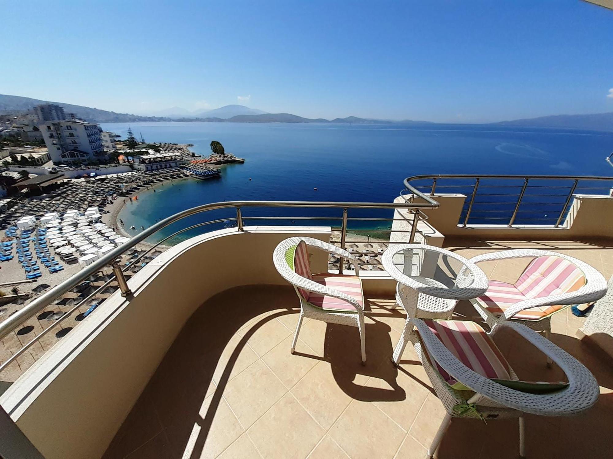 Agora Sea View Apartment Saranda Kültér fotó
